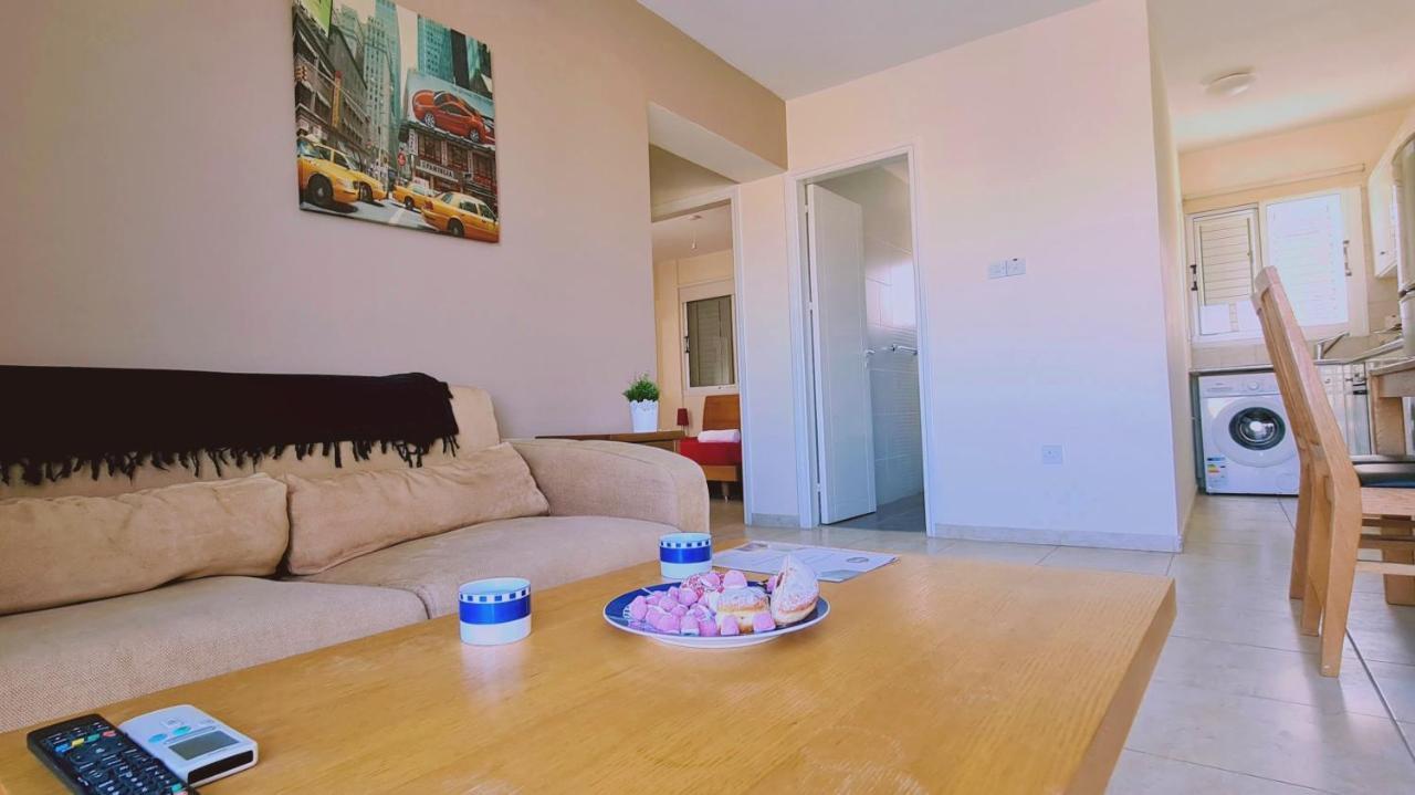 Stay Sunshine Apartment Paralimni Exteriör bild