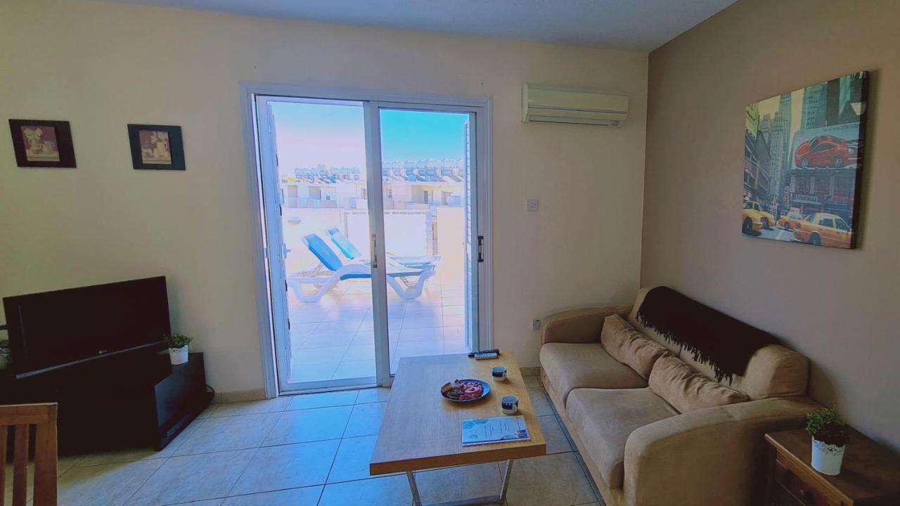 Stay Sunshine Apartment Paralimni Exteriör bild