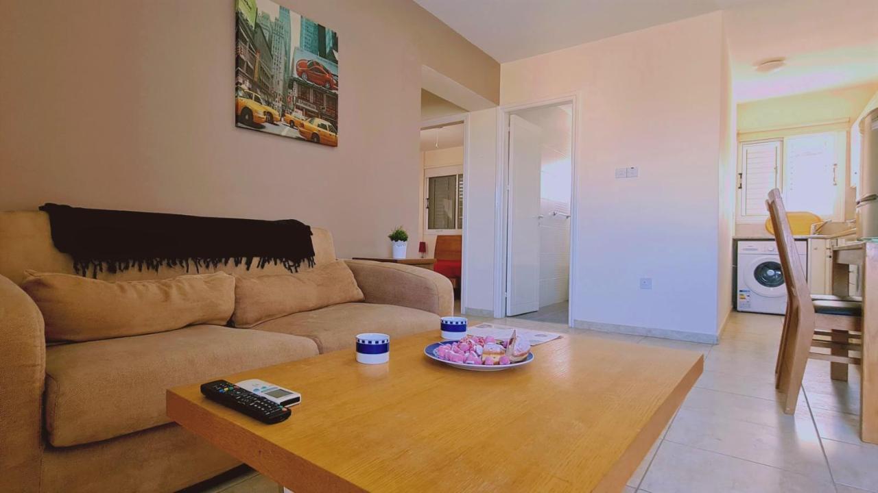 Stay Sunshine Apartment Paralimni Exteriör bild