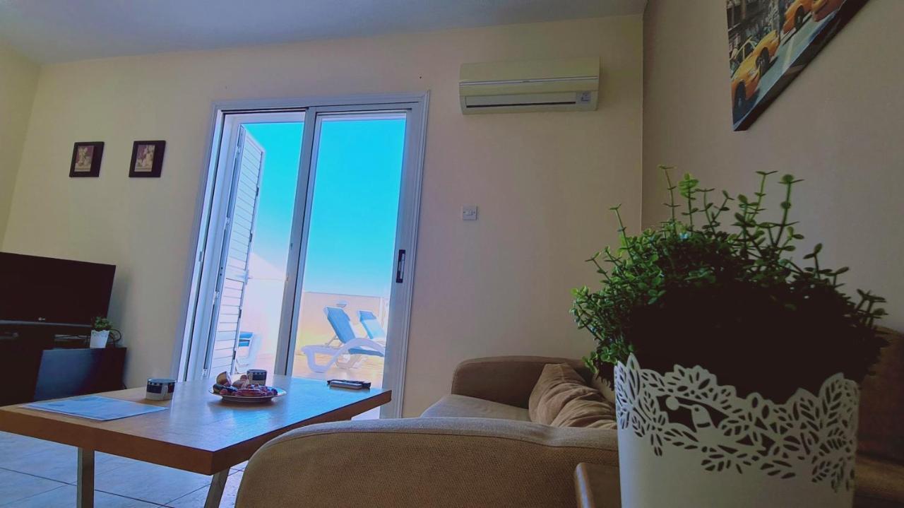 Stay Sunshine Apartment Paralimni Exteriör bild
