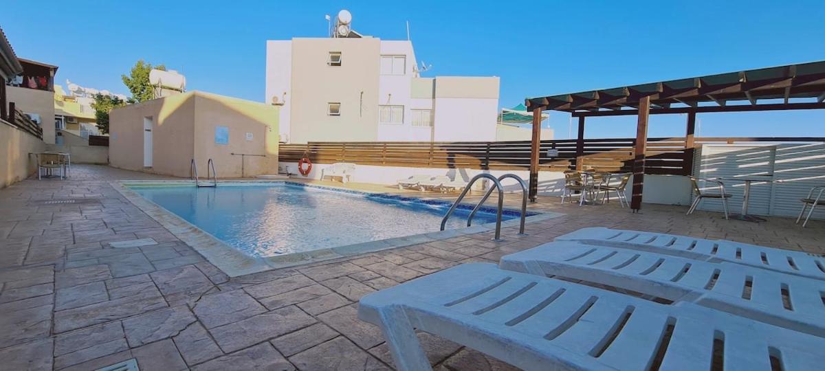 Stay Sunshine Apartment Paralimni Exteriör bild