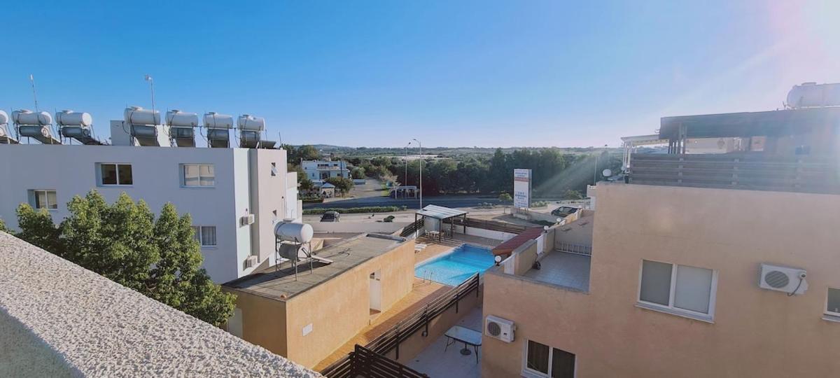 Stay Sunshine Apartment Paralimni Exteriör bild